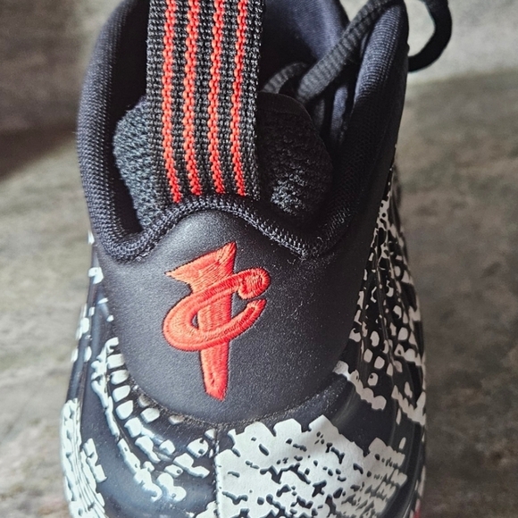 Nike-Air Foam Position One 'Albino Snakeskin' - Picture 6 of 8